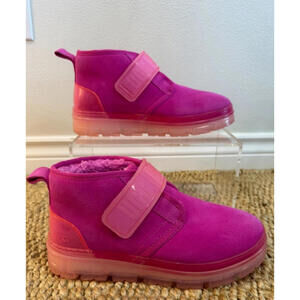 NWOB UGG Neumel Clear Womens Chukka Boots Bright Hot Pink Size 8 Barbie Sherpa